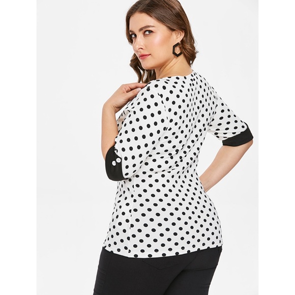 Plus Size Retro Polka Dot V Neck T-shirt - White - Picture 6 of 8